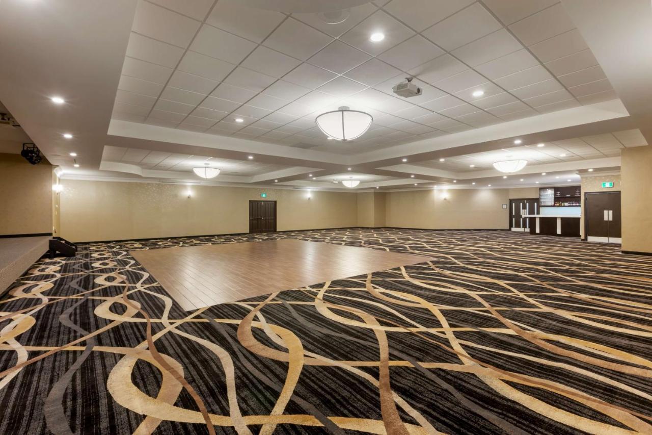 Best Western Plus Leamington Hotel & Conference Centre Exterior photo