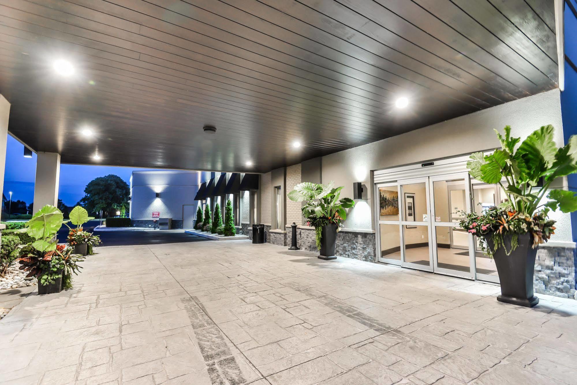 Best Western Plus Leamington Hotel & Conference Centre Exterior photo